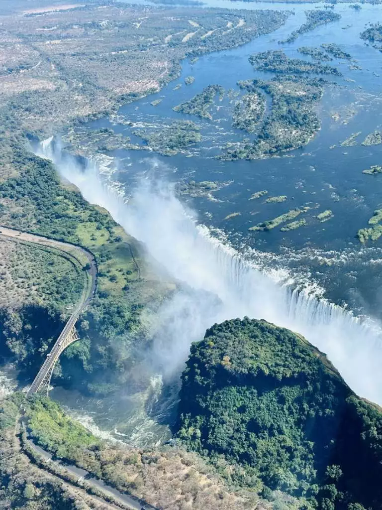 CO Portrait Vic Falls helicopter Steve and Lauren Wilson
